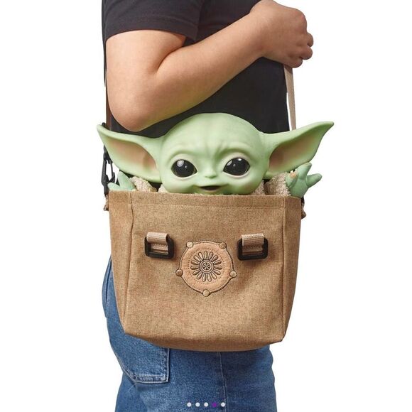 Star Wars The Mandalorian The Child 11" Talking Baby Figure In Carrying Bag - Picture 9 of 9